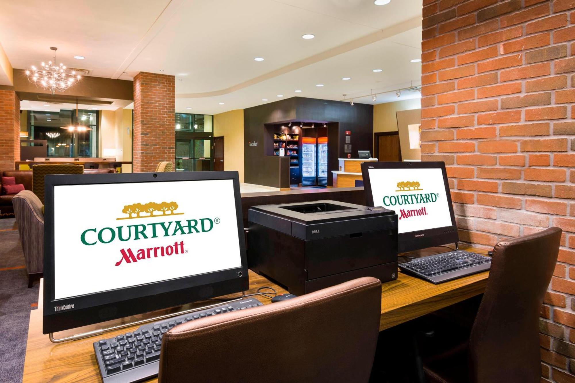 Отель Courtyard By Marriott Little Rock Downtown Экстерьер фото
